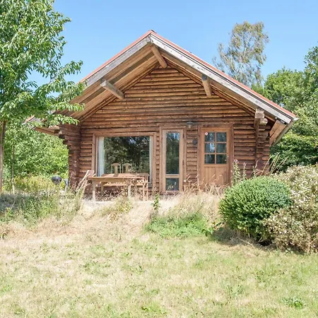 Beautiful In With 2 Bedrooms *
