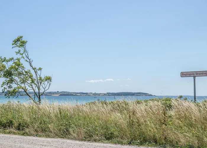 Beautiful In With 2 Bedrooms Semesterbostad