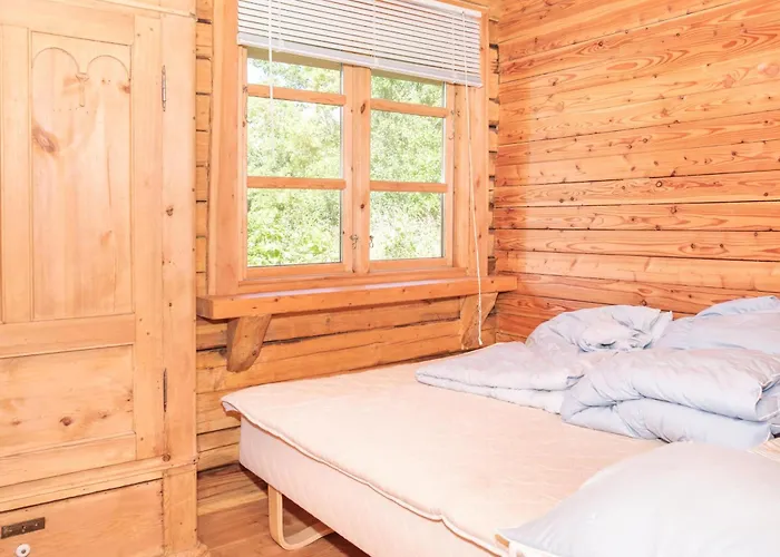 Semesterbostad Beautiful In With 2 Bedrooms Knebel